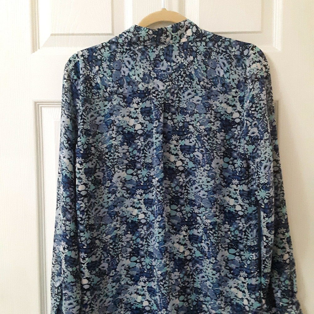 Ann Taylor LOFT Size S Long Sleeve Floral Top - Picture 6 of 9